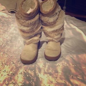 Fur 🥾 👢 boots
